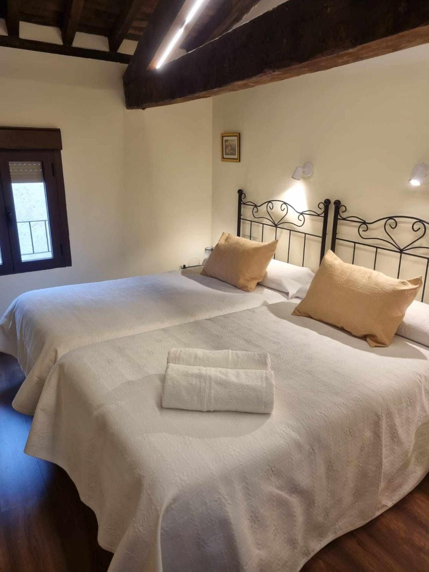 Lanchas De La Vera Madrigal de la Vera Bagian luar foto